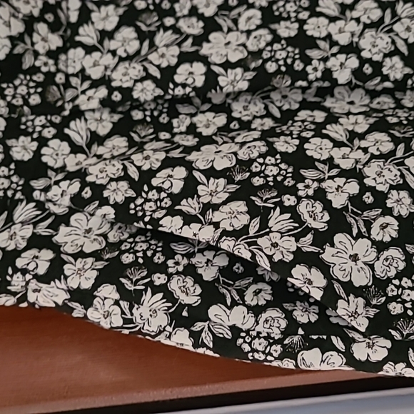 Zara Brocade Shorts - Picture 5 of 5